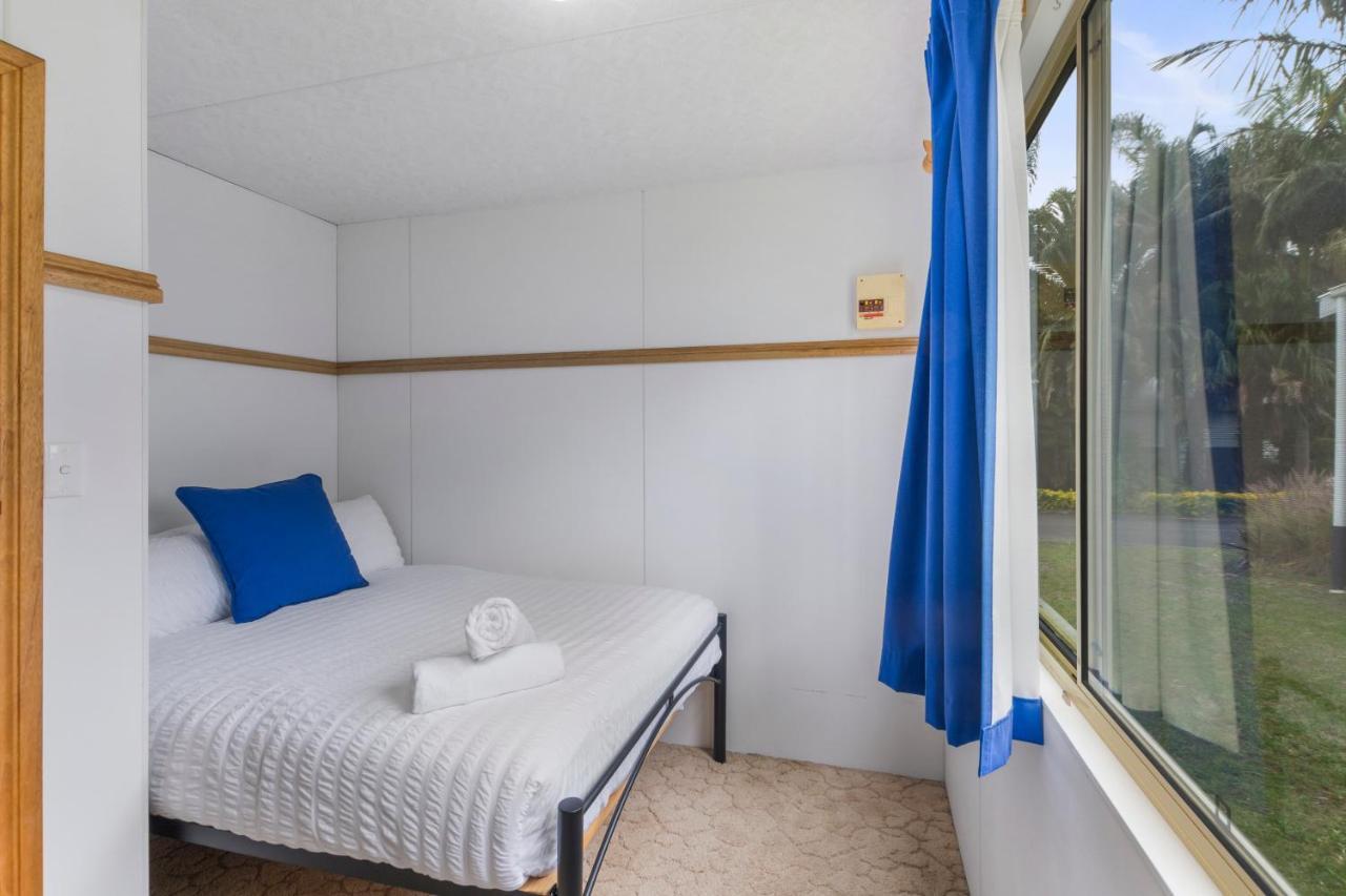 Wairo Beach Holiday Park Tabourie Lake Exteriör bild
