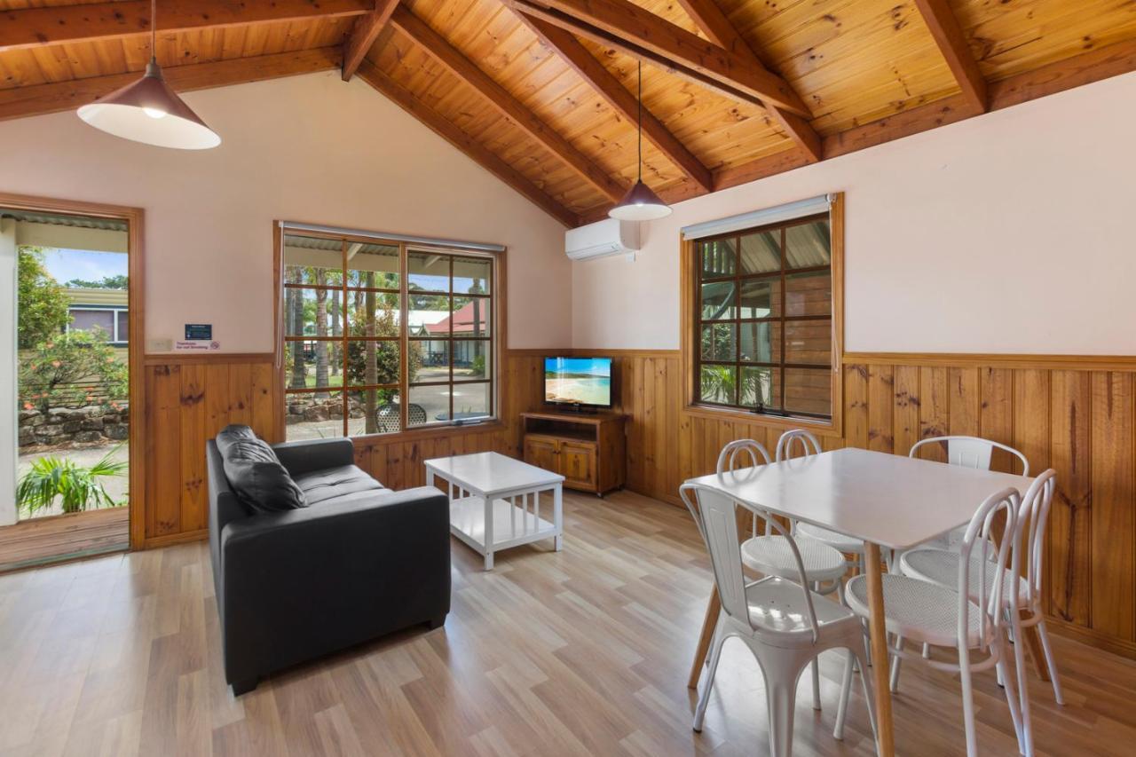 Wairo Beach Holiday Park Tabourie Lake Exteriör bild