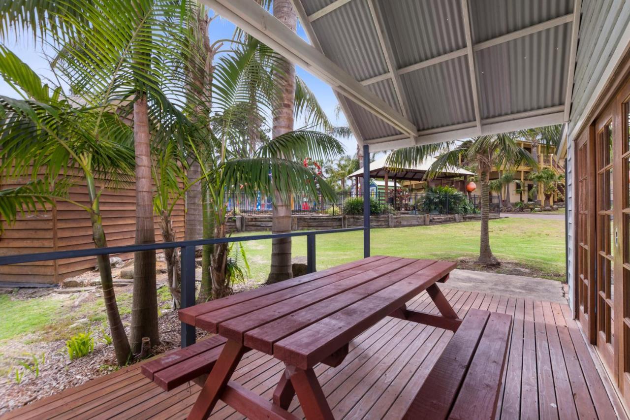 Wairo Beach Holiday Park Tabourie Lake Exteriör bild