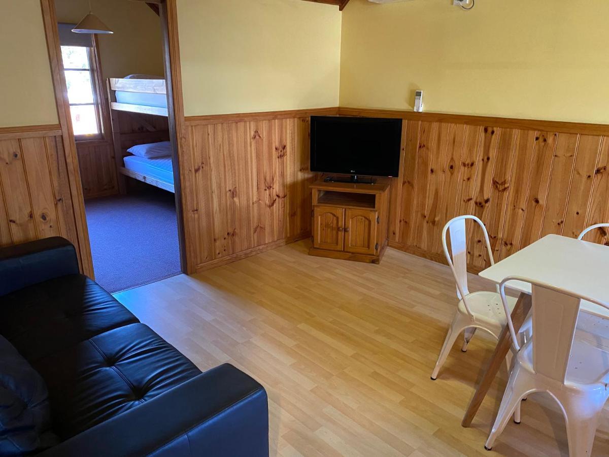 Wairo Beach Holiday Park Tabourie Lake Exteriör bild